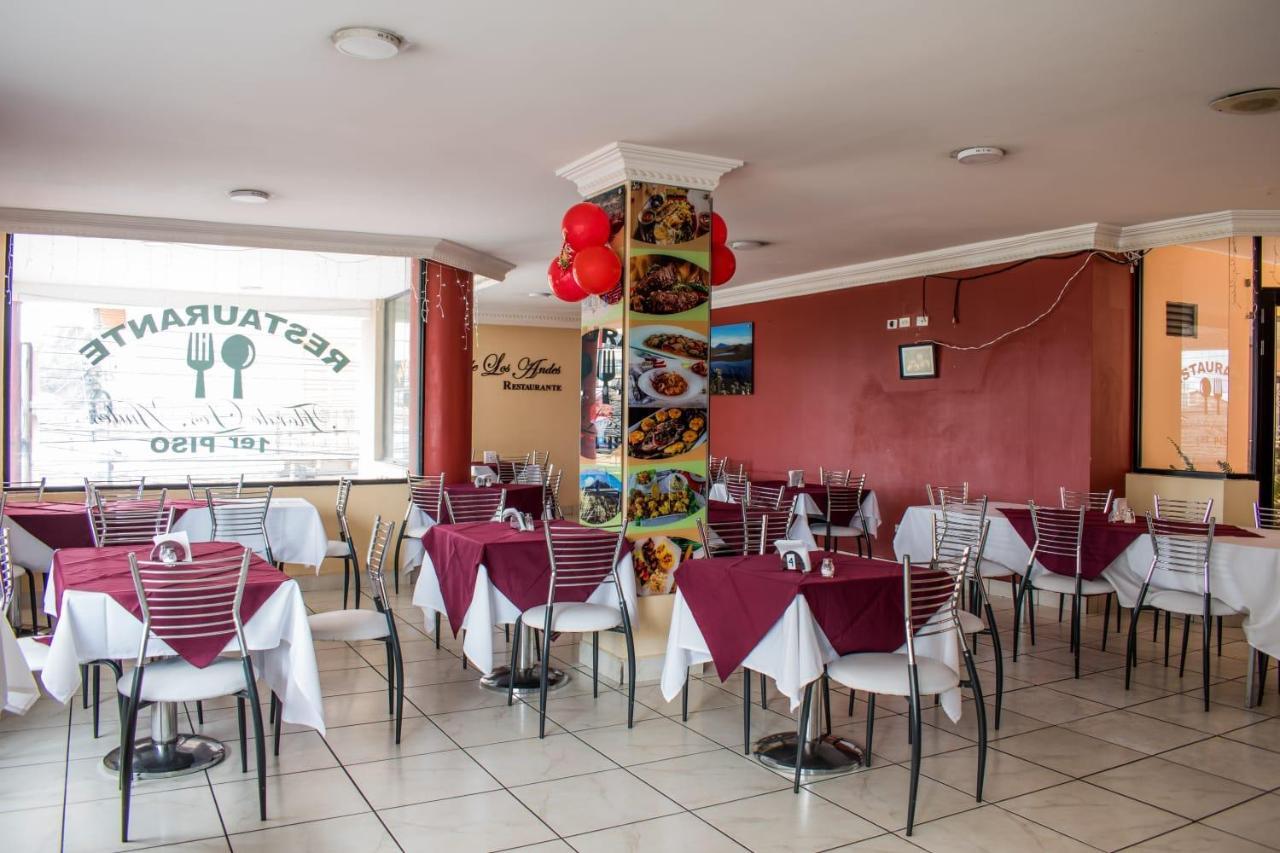 Hotel Flor De Los Andes Tulcán Buitenkant foto